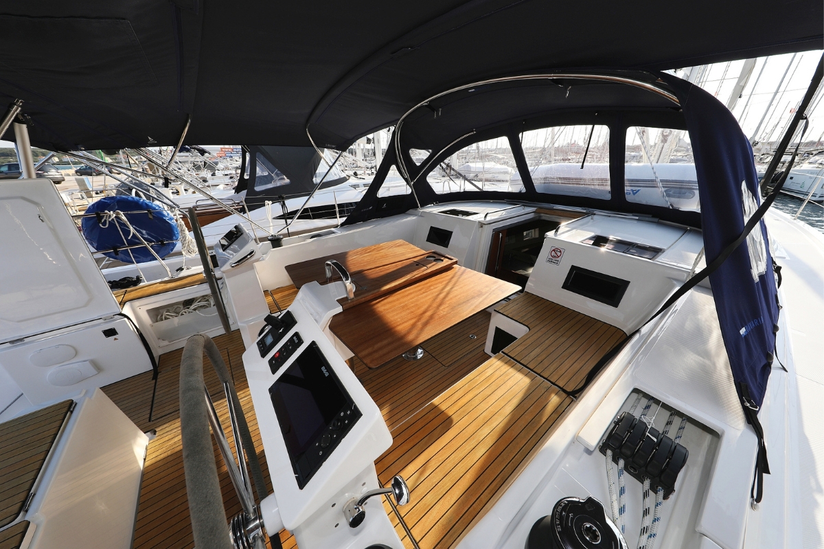 Bavaria C45 Holiday - 5 cab. — photo 7