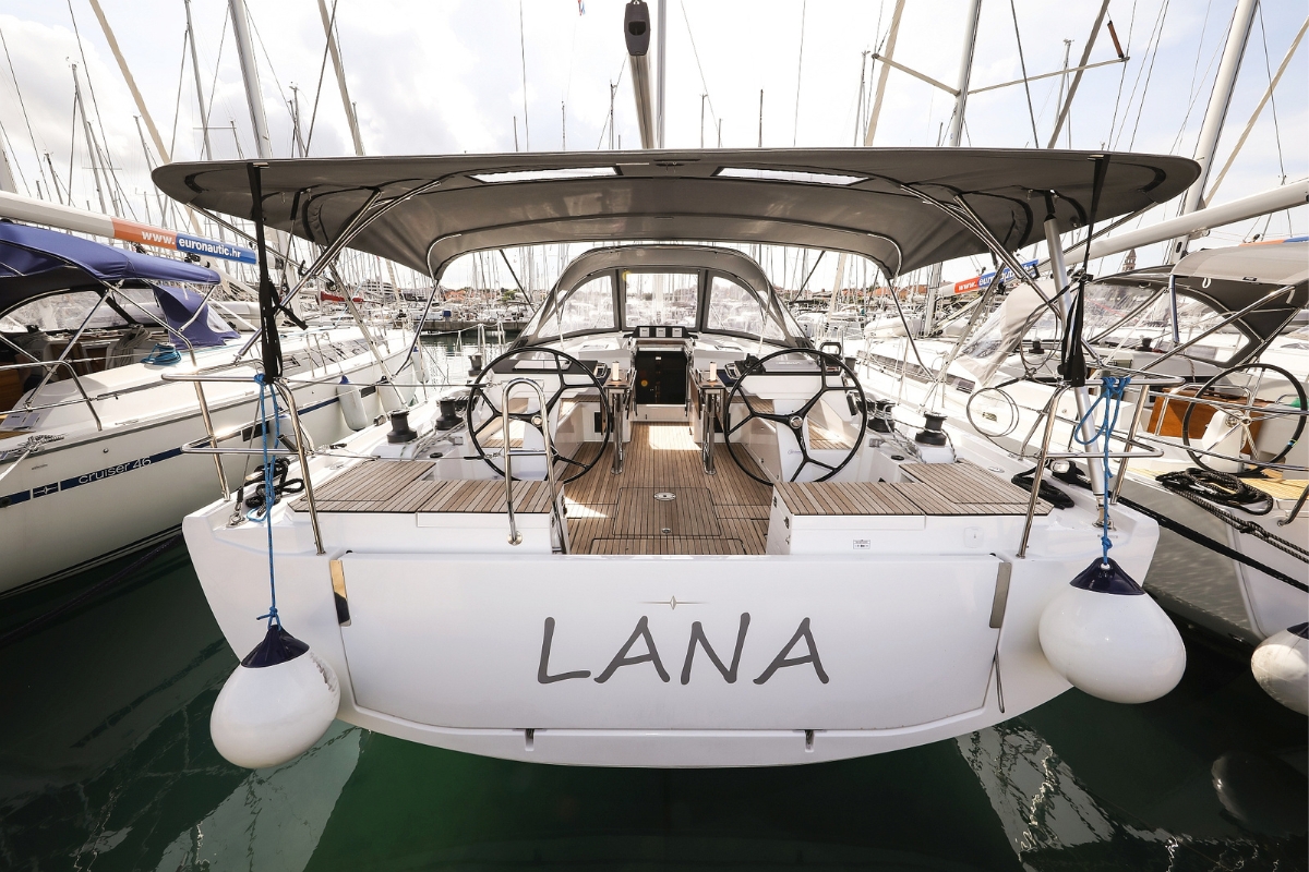 Bavaria C46 - 3 cab. — photo 1