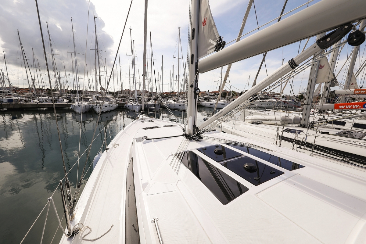 Bavaria C46 - 3 cab. — photo 5