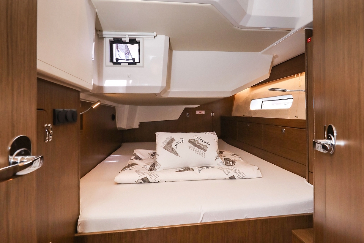 Bavaria C46 - 3 cab. — photo 14