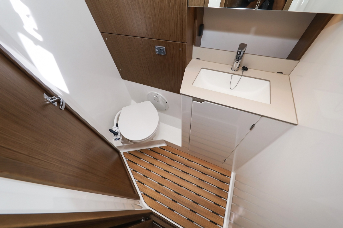 Bavaria C46 - 3 cab. — photo 15