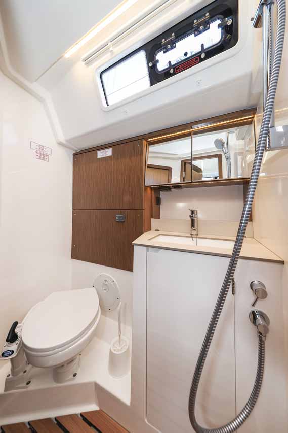 Bavaria C46 - 4 cab. — photo 30