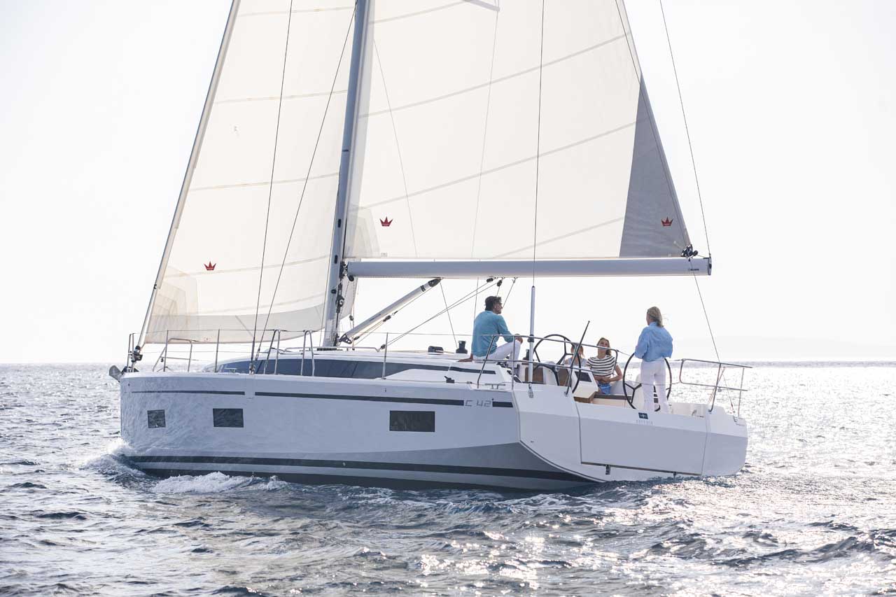 Bavaria C42 — photo 4