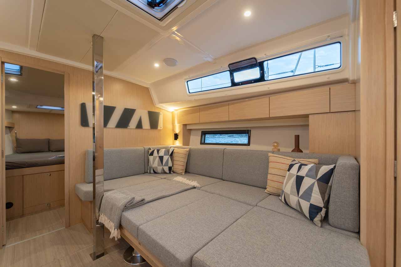 Bavaria C42 — photo 23
