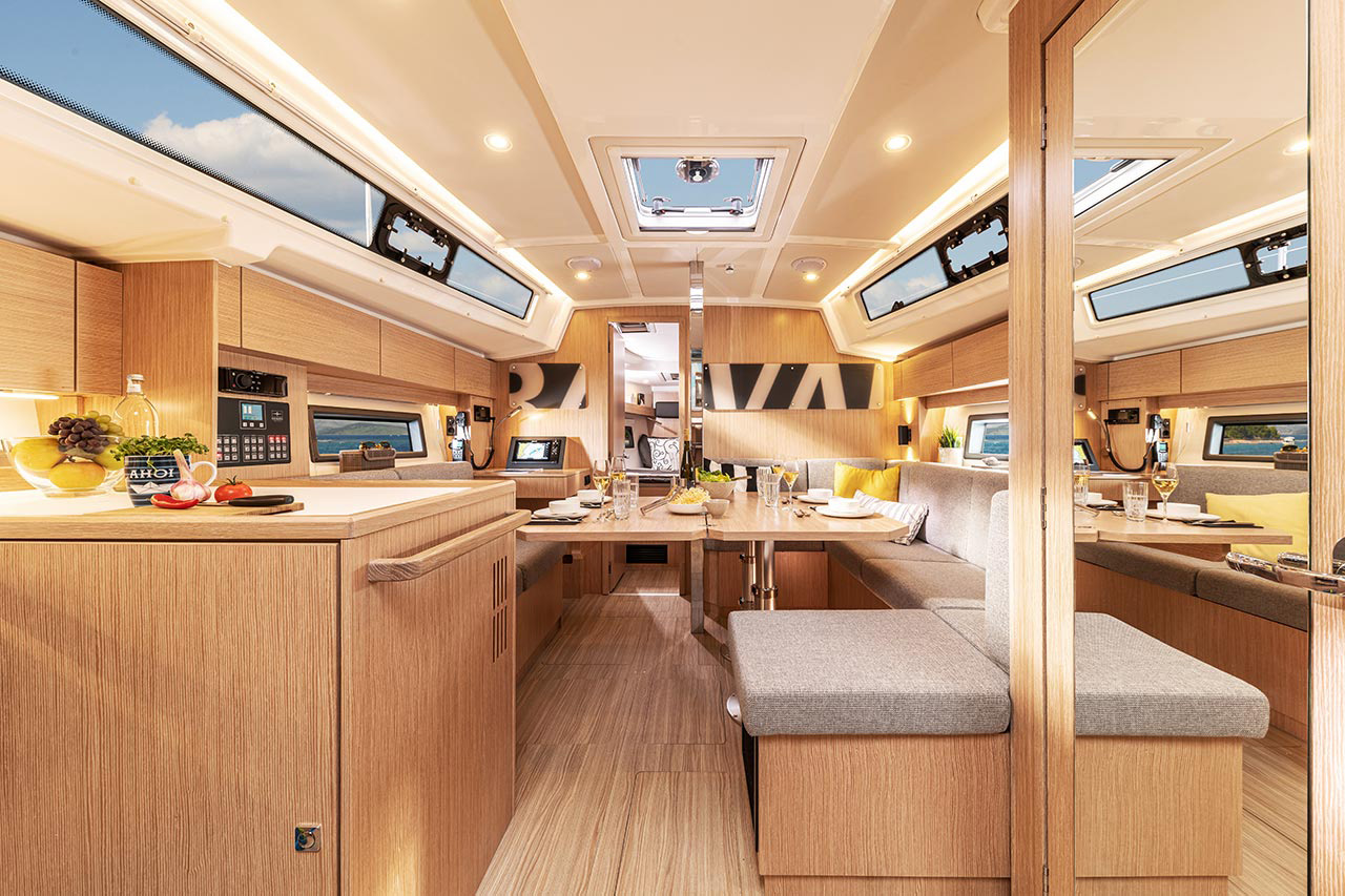 Bavaria C38 — photo 7