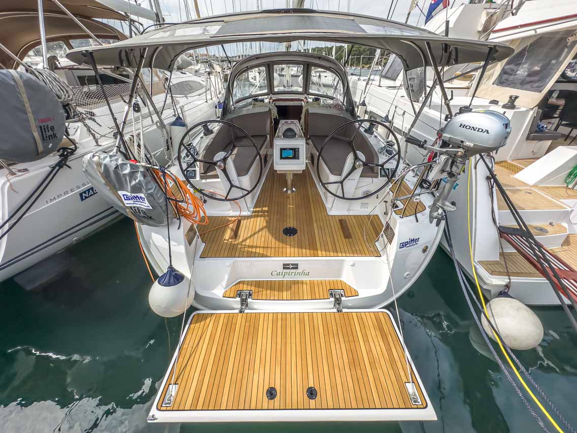 Bavaria Cruiser 37 - 3 cab. — photo 1