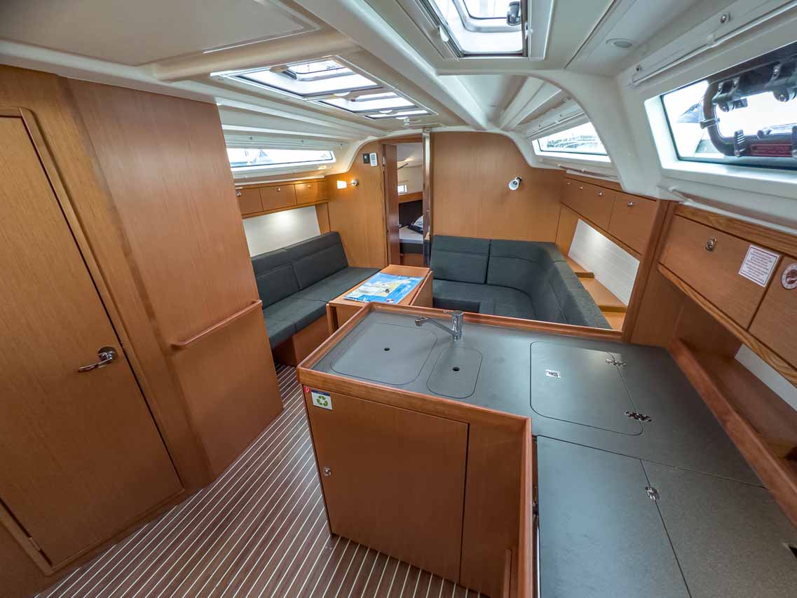 Bavaria Cruiser 37 - 3 cab. — photo 7