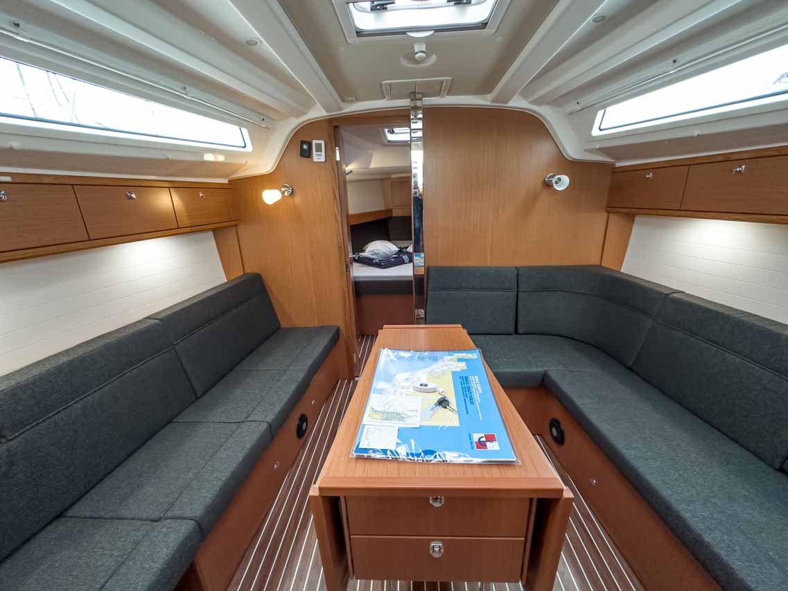 Bavaria Cruiser 37 - 3 cab. — photo 8