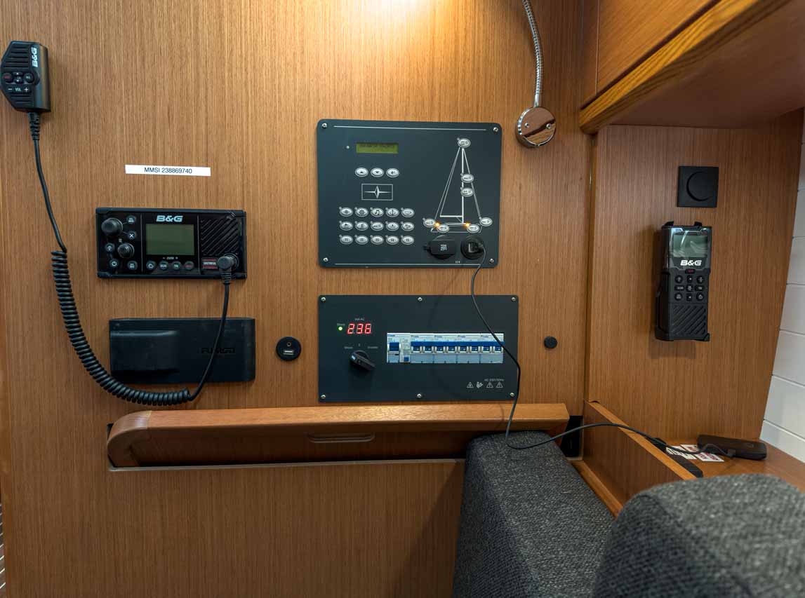 Bavaria Cruiser 37 - 3 cab. — photo 11
