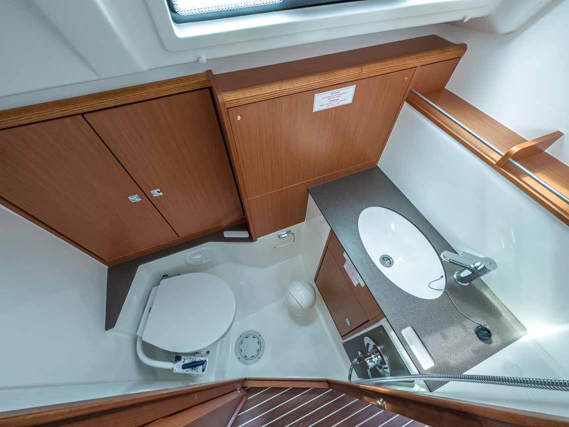 Bavaria Cruiser 37 - 3 cab. — photo 17