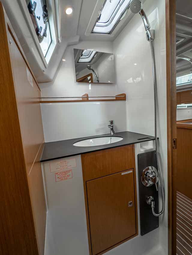 Bavaria Cruiser 37 - 3 cab. — photo 17