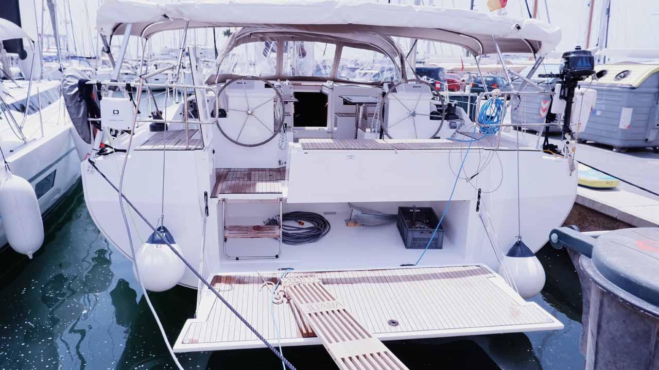 Bavaria C50 Style - 5 + 1 cab. — photo 1