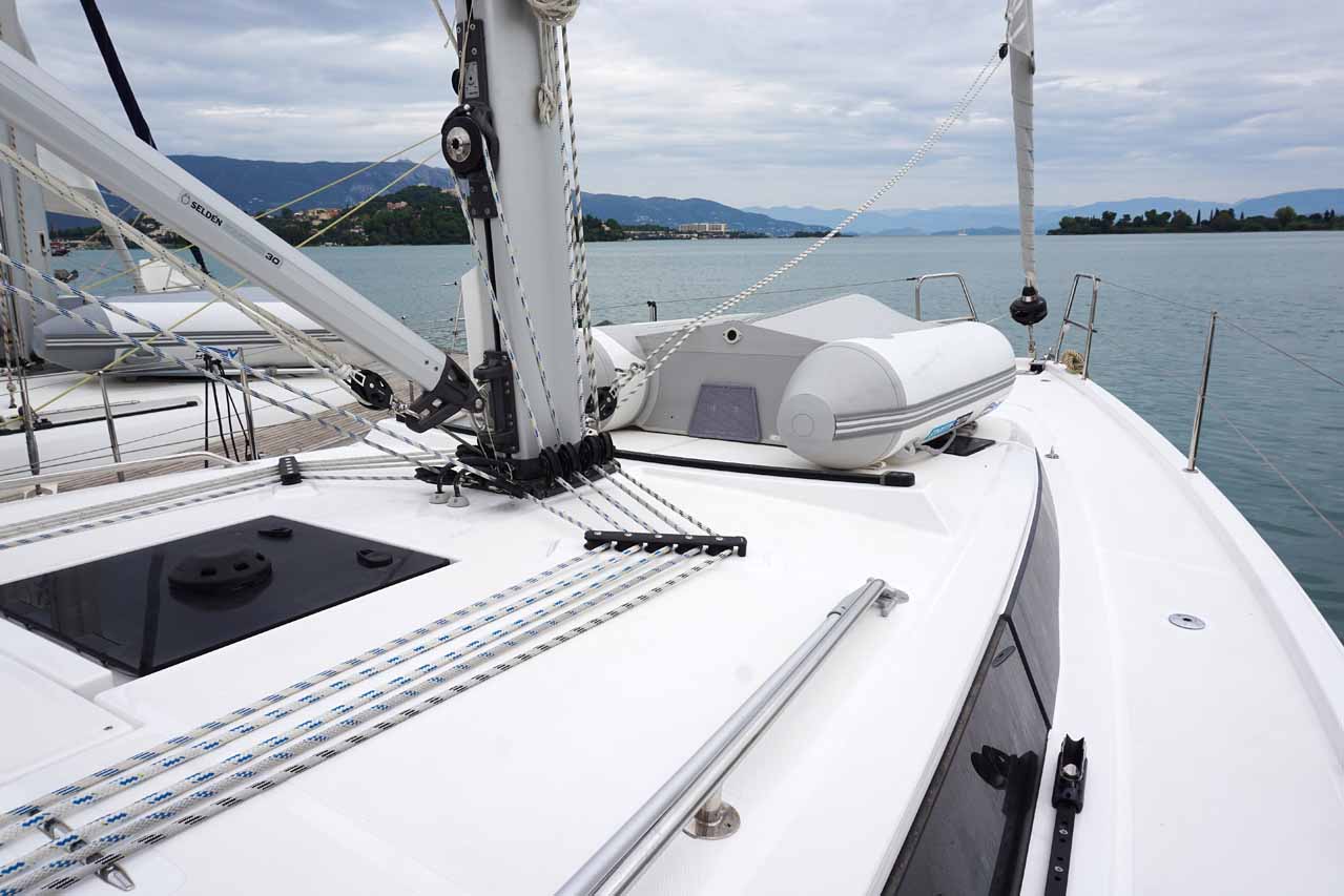 Bavaria C42 — photo 5