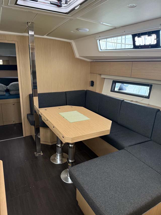 Bavaria C42 Style — photo 7
