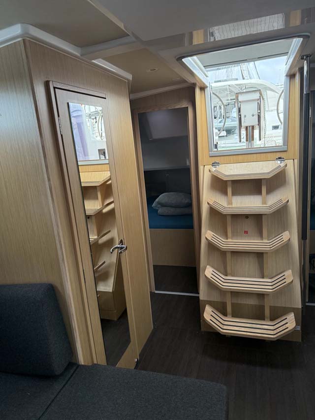 Bavaria C42 Style — photo 11