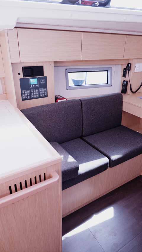 Bavaria C38 — photo 7