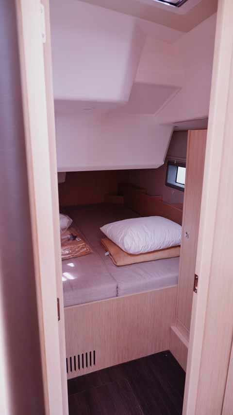 Bavaria C38 — photo 11