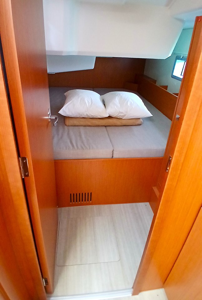 Bavaria C38 — photo 14