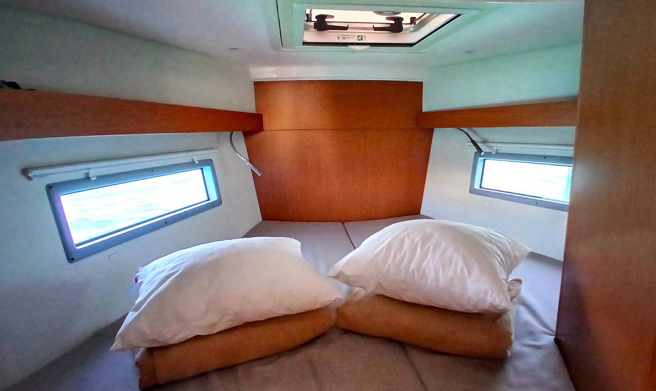 Bavaria C38 — photo 15