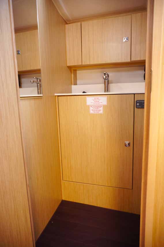 Bavaria C38 — photo 5