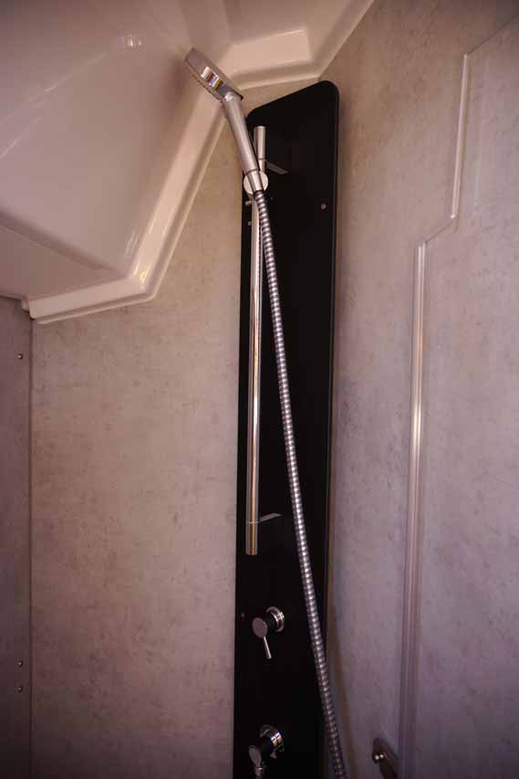 Bavaria C38 — photo 7