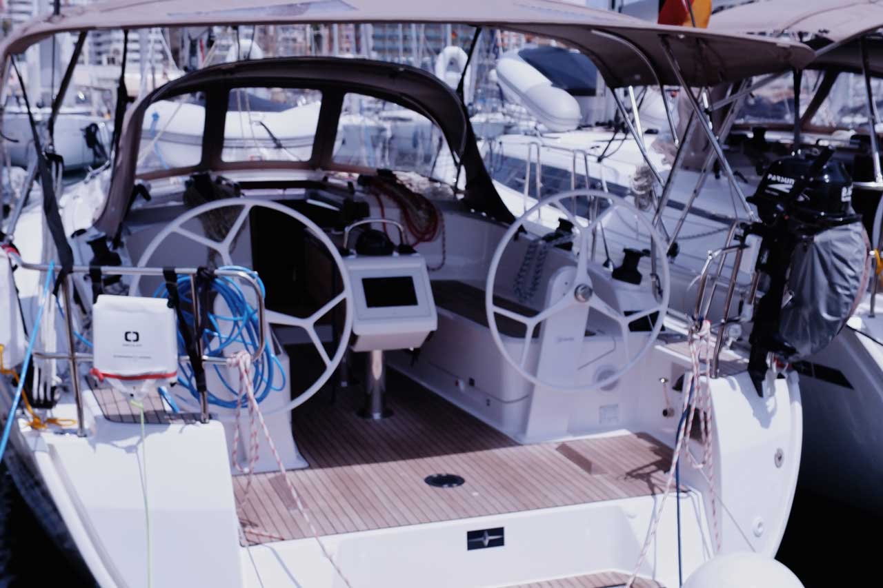 Bavaria Cruiser 37 - 3 cab. — photo 1