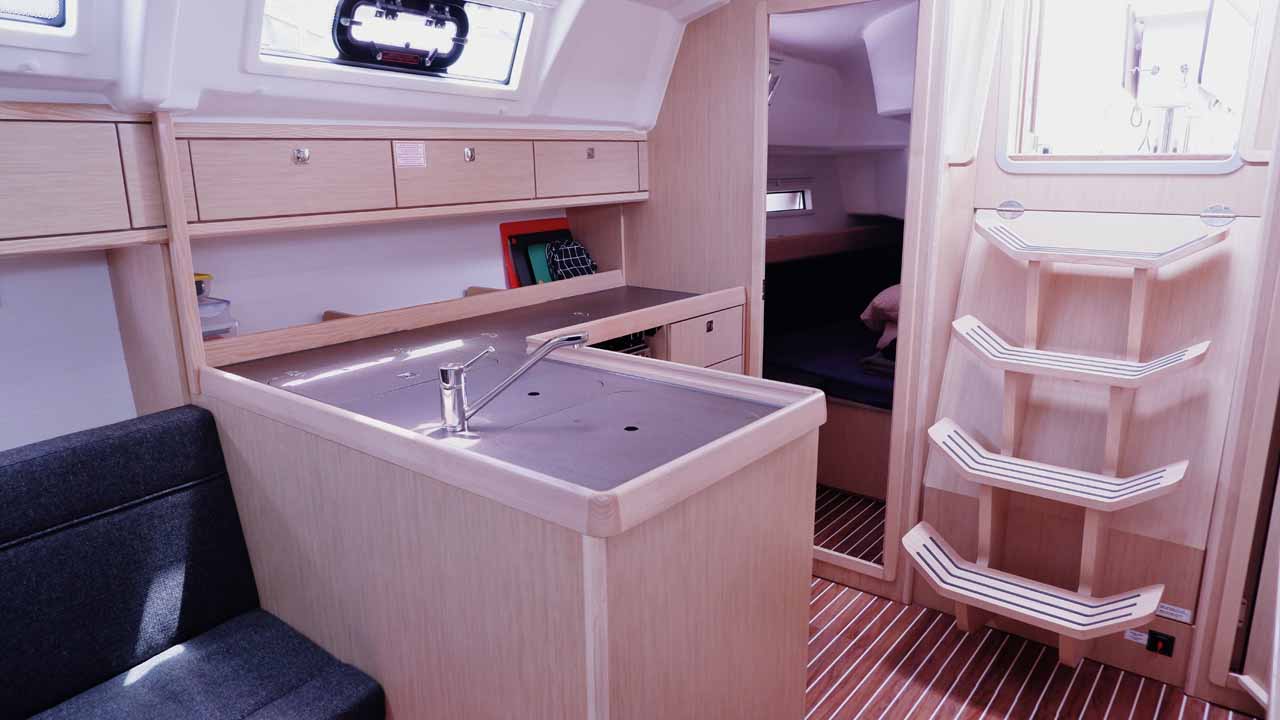 Bavaria Cruiser 37 - 3 cab. — photo 12
