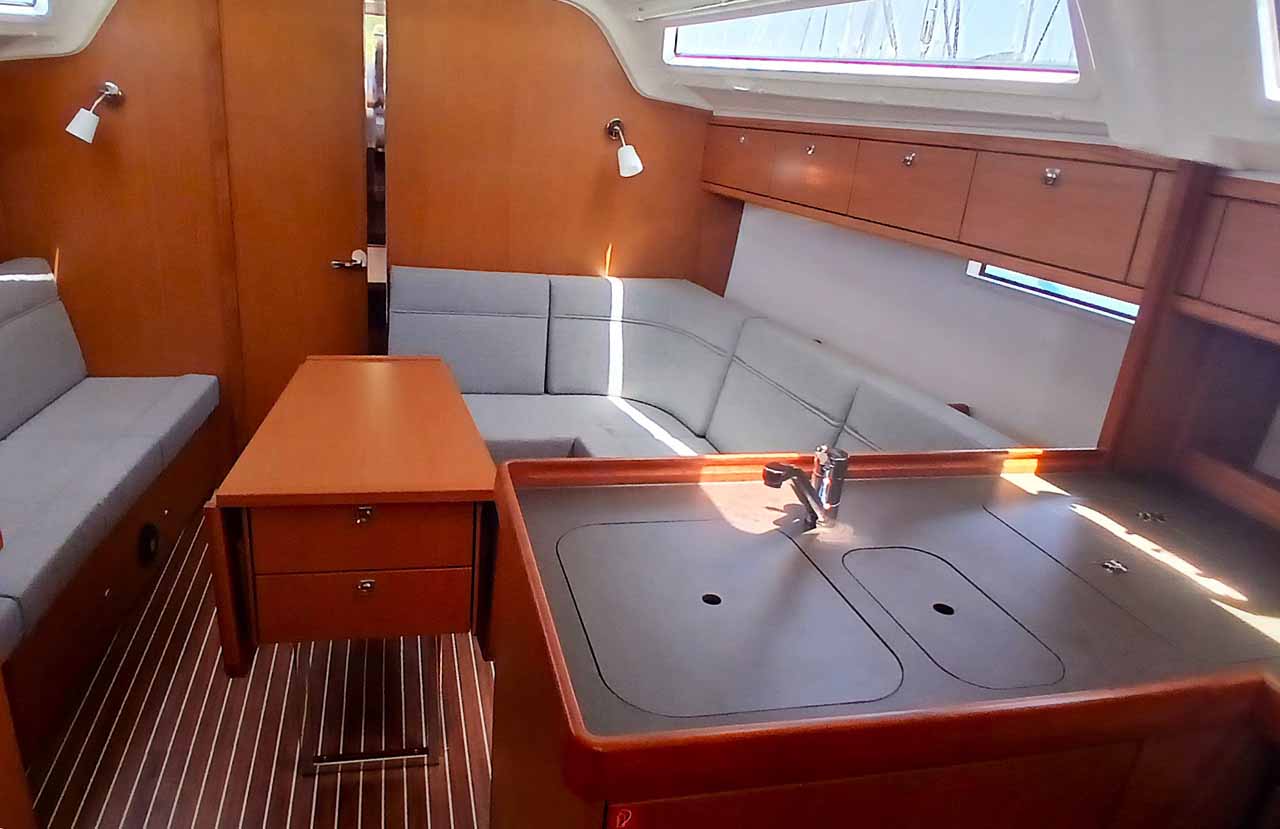 Bavaria Cruiser 37 - 3 cab. — photo 8