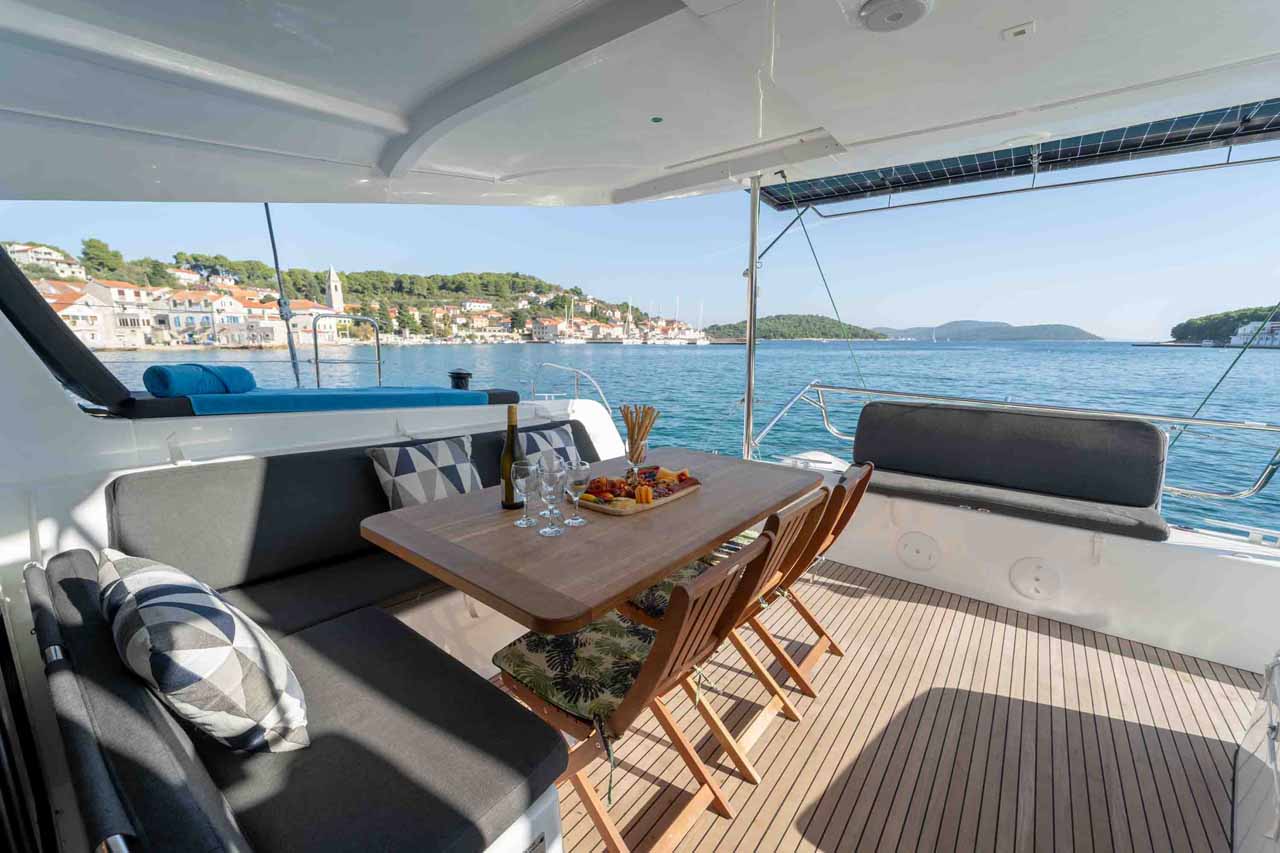 Lagoon 42 - 4 + 2 cab. — photo 11