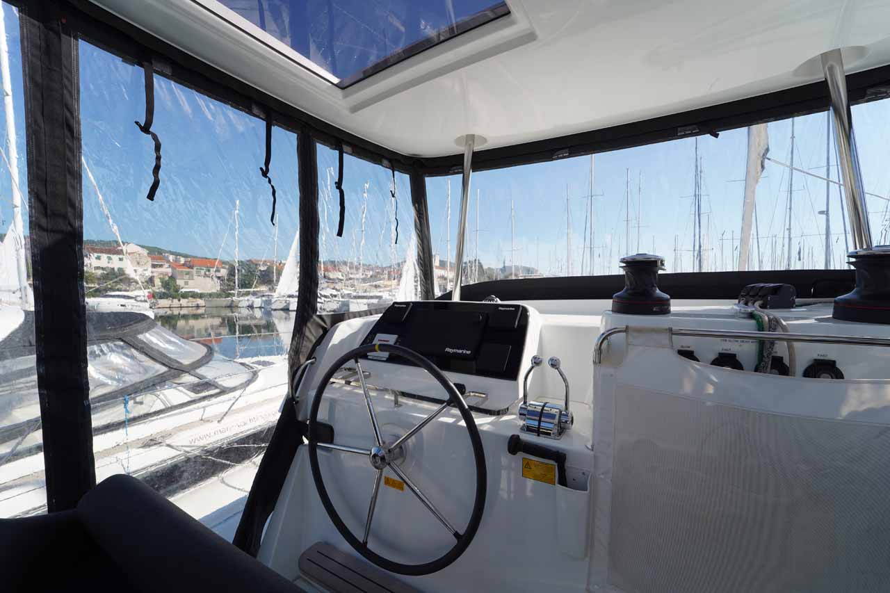 Lagoon 42 - 4 + 2 cab. — photo 17