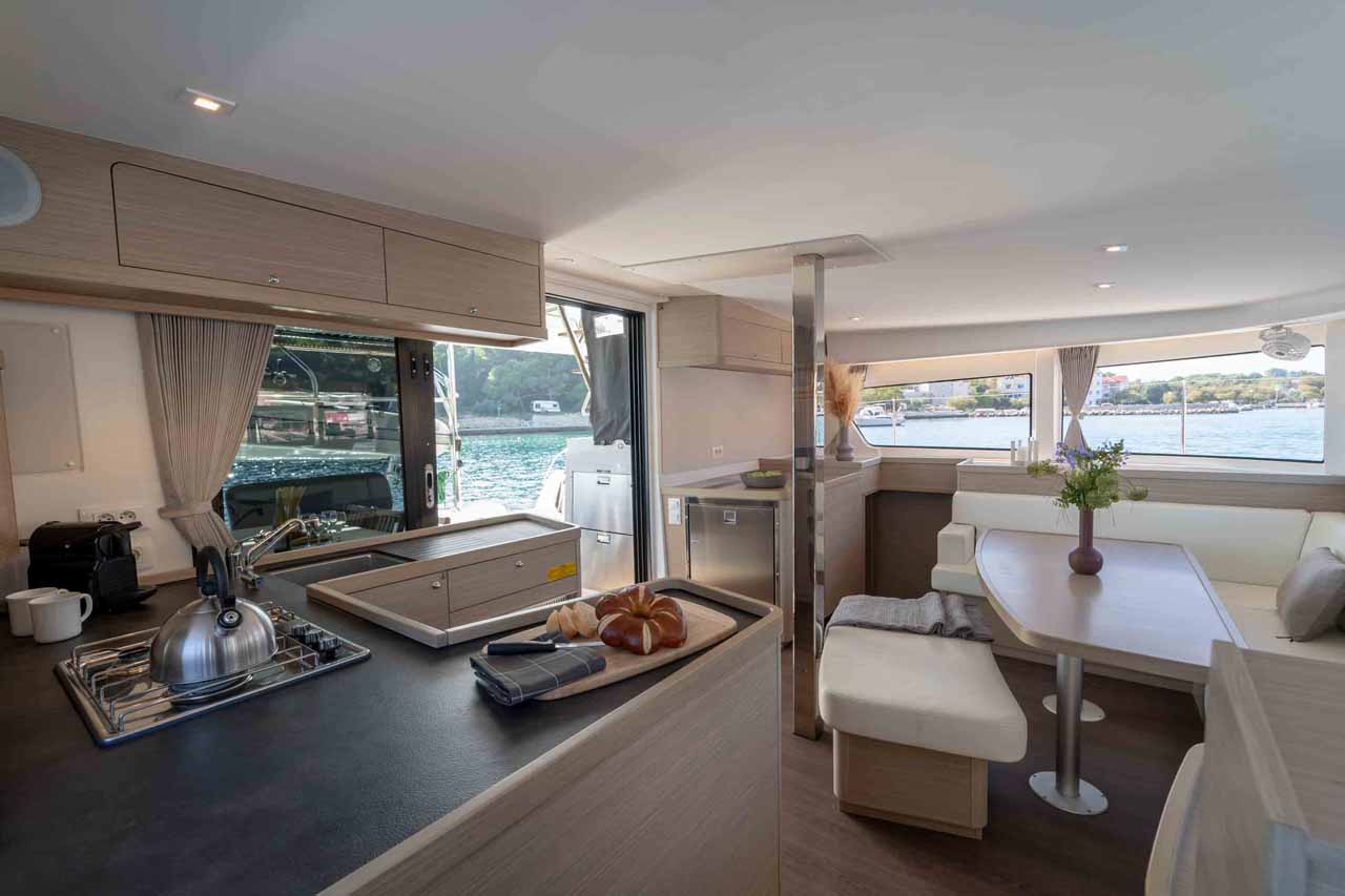 Lagoon 42 - 4 + 2 cab. — photo 22