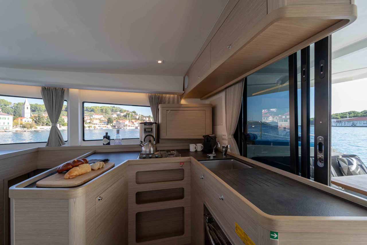 Lagoon 42 - 4 + 2 cab. — photo 23