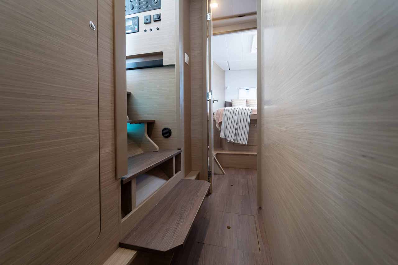 Lagoon 42 - 4 + 2 cab. — photo 25
