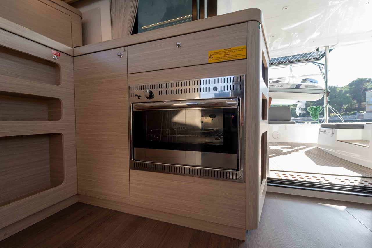 Lagoon 42 - 4 + 2 cab. — photo 27