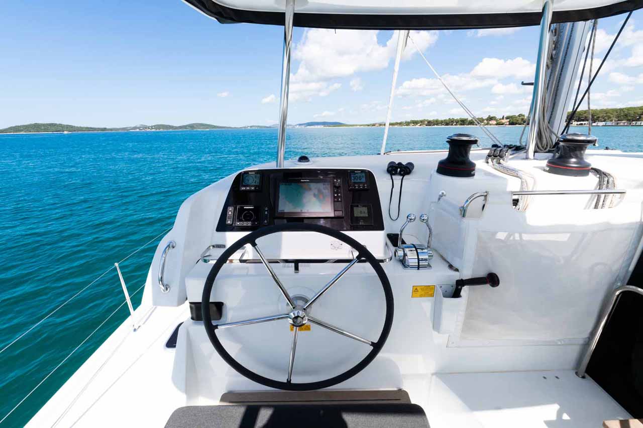 Lagoon 42 - 4 + 2 cab. — photo 8