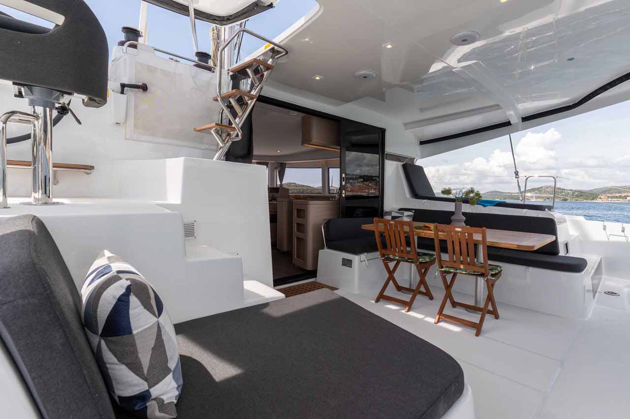 Lagoon 42 - 4 + 2 cab. — photo 11