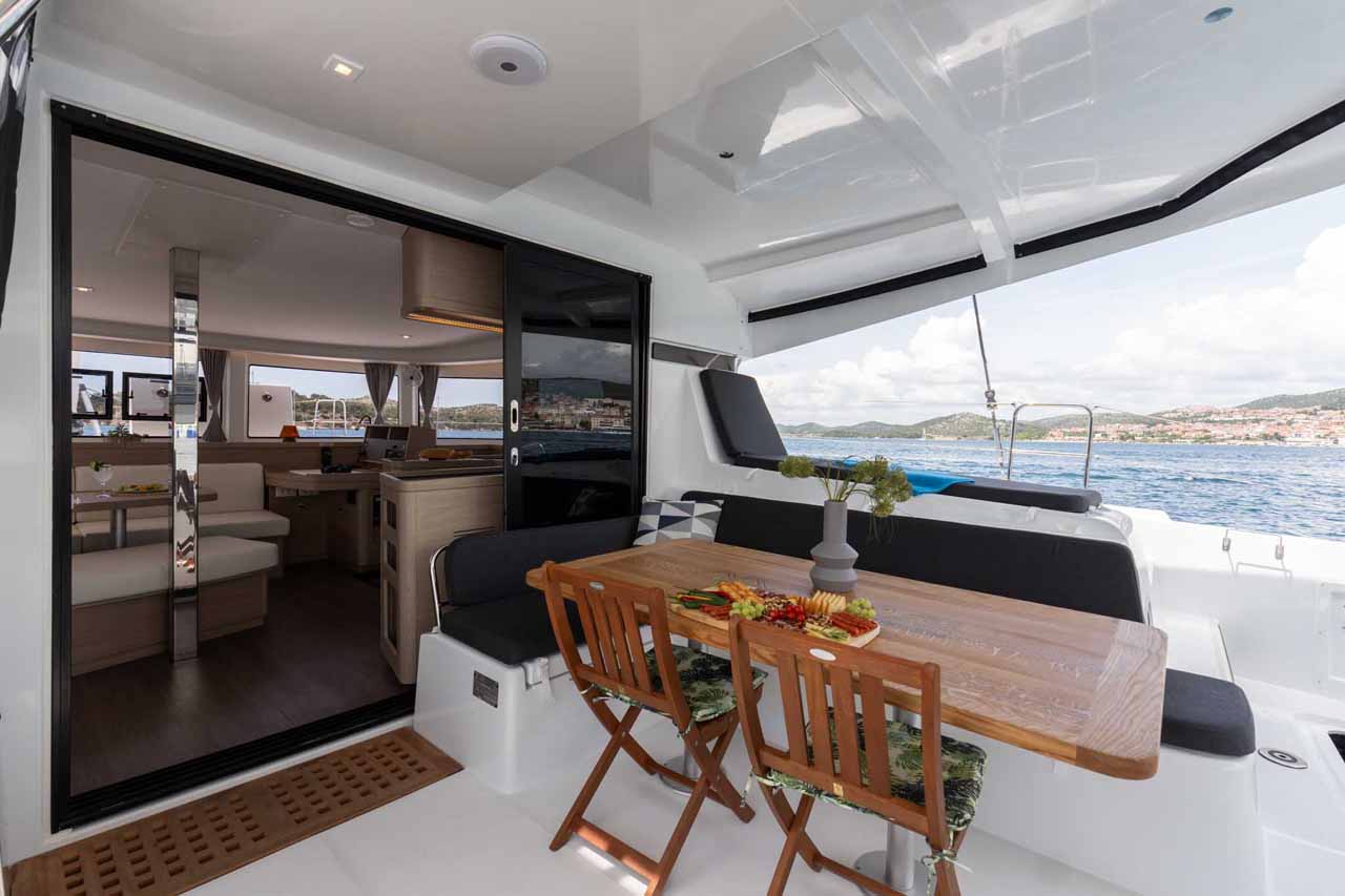 Lagoon 42 - 4 + 2 cab. — photo 12