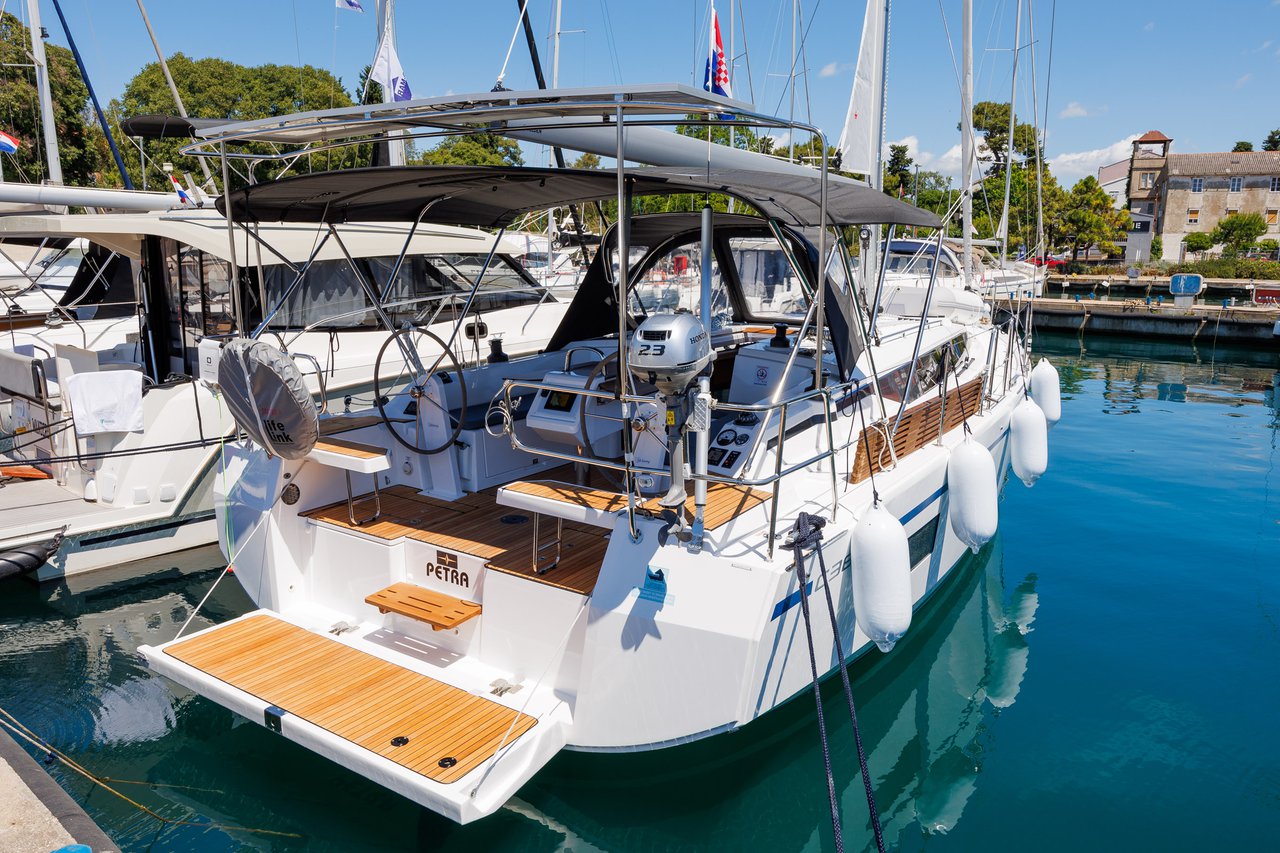 Bavaria C38 — photo 5