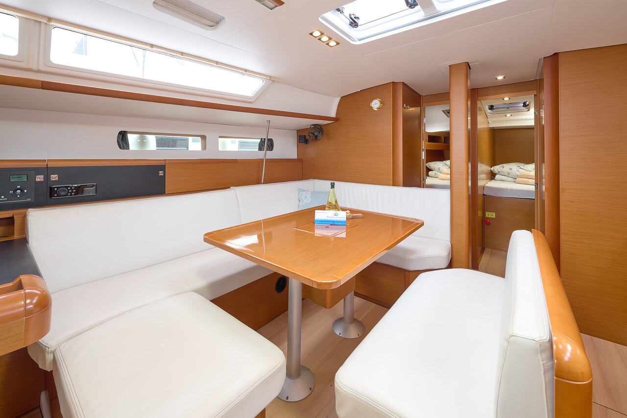 Sun Odyssey 479 - 4 cab. — photo 12
