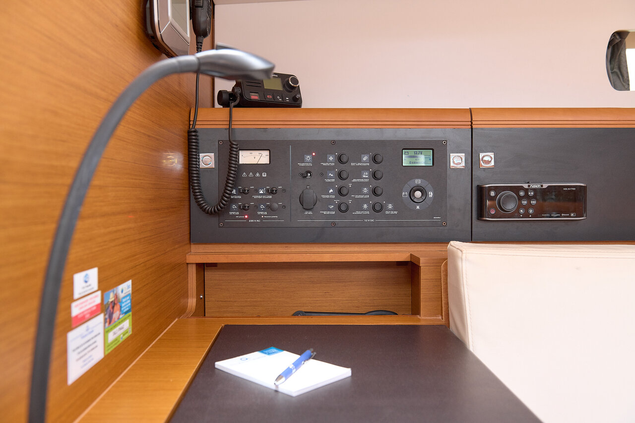 Sun Odyssey 479 - 4 cab. — photo 25