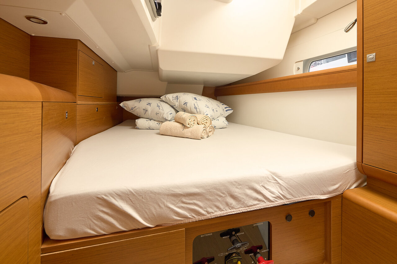 Sun Odyssey 479 - 4 cab. — photo 31