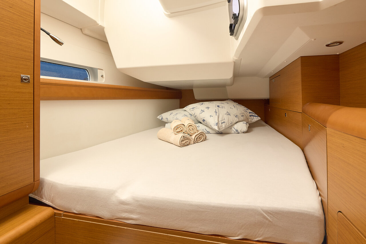 Sun Odyssey 479 - 4 cab. — photo 32