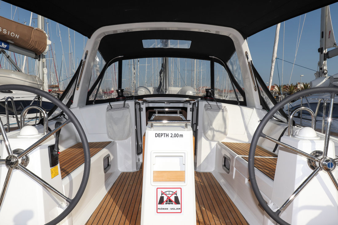 Oceanis 38.1 — photo 4
