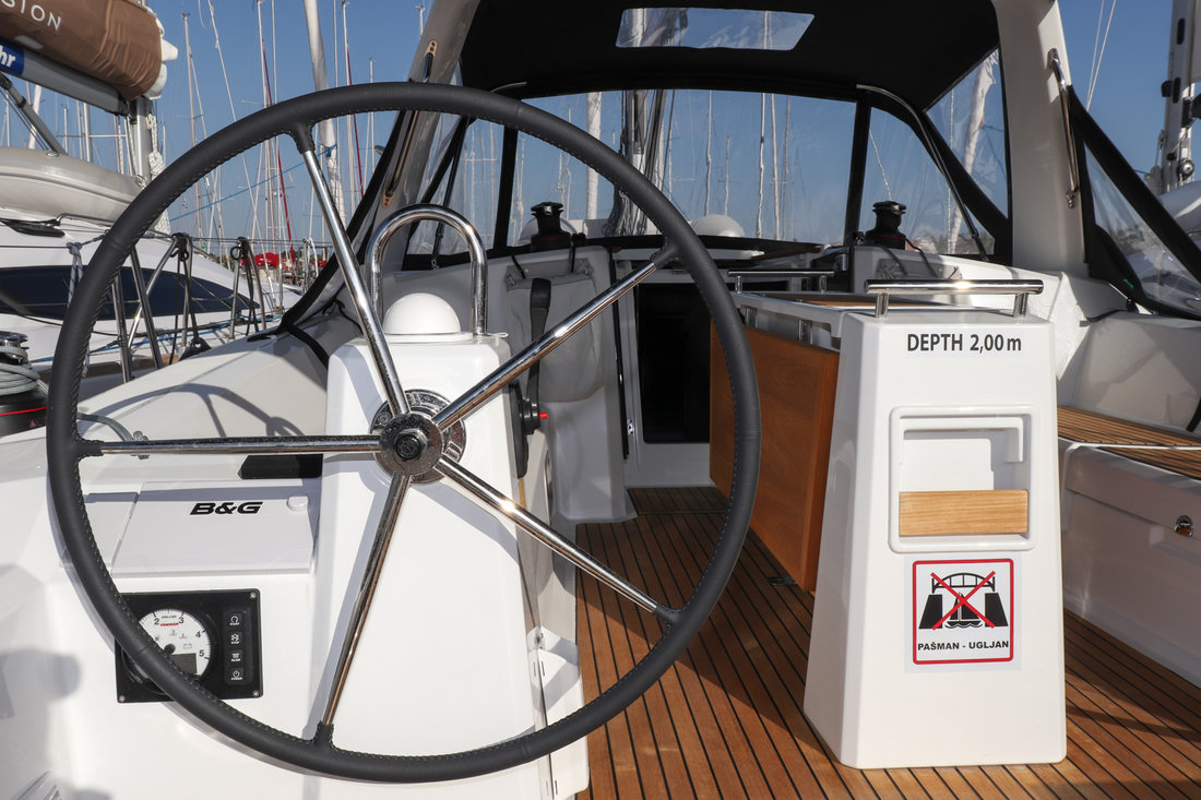 Oceanis 38.1 — photo 5