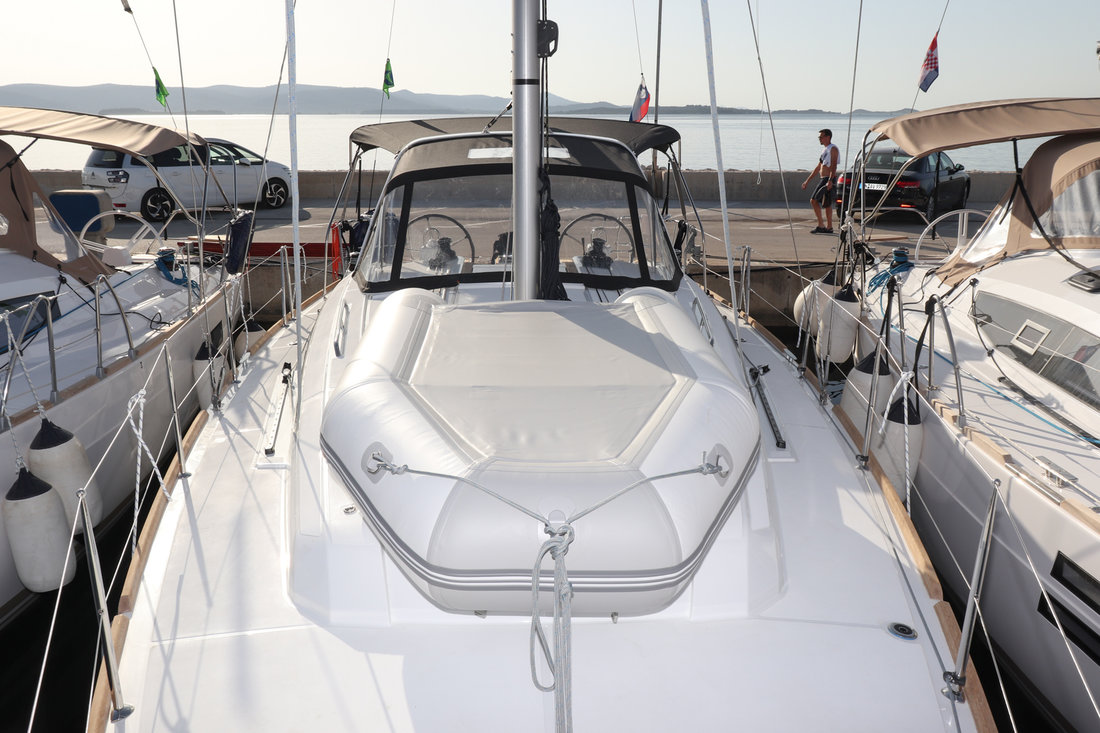 Oceanis 38.1 — photo 7