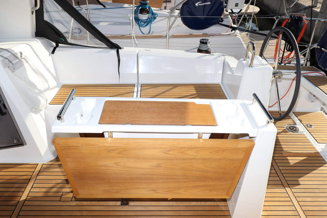 Oceanis 38.1 — photo 8