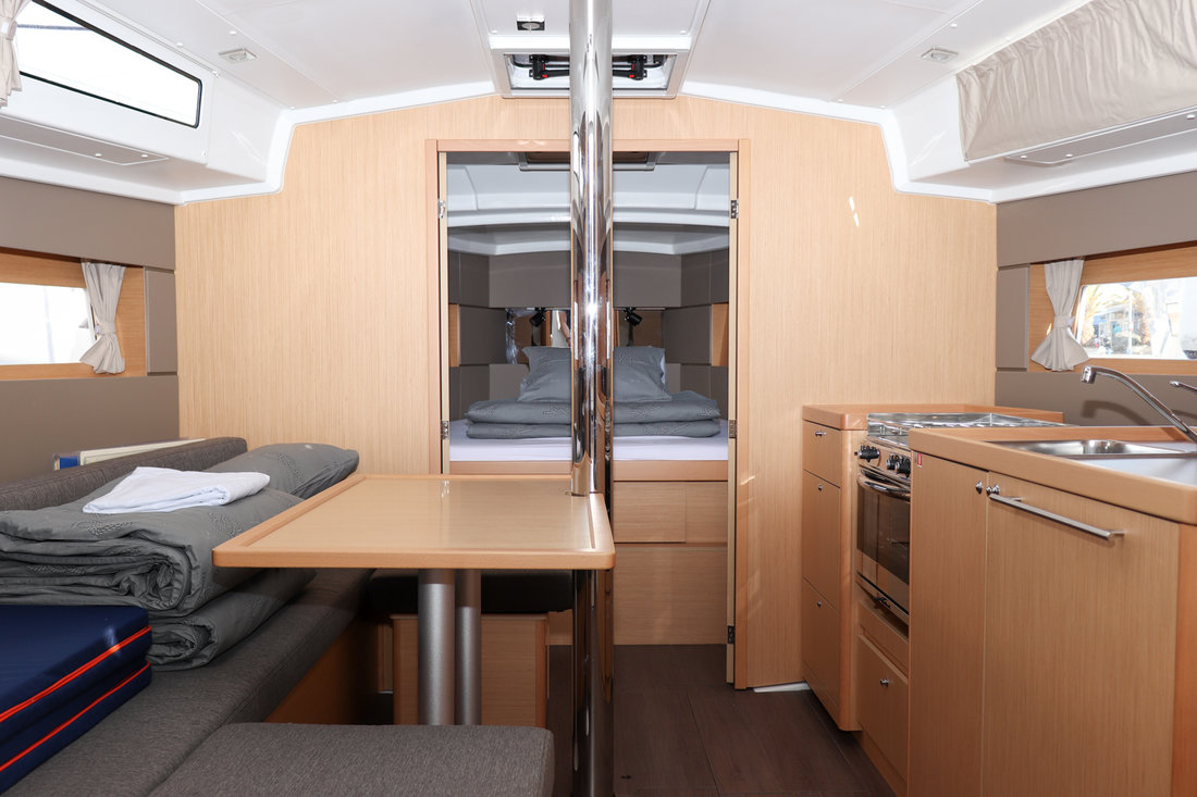 Oceanis 38.1 — photo 9