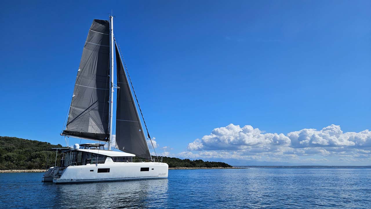 Lagoon 42 - 4 + 2 cab. — photo 4