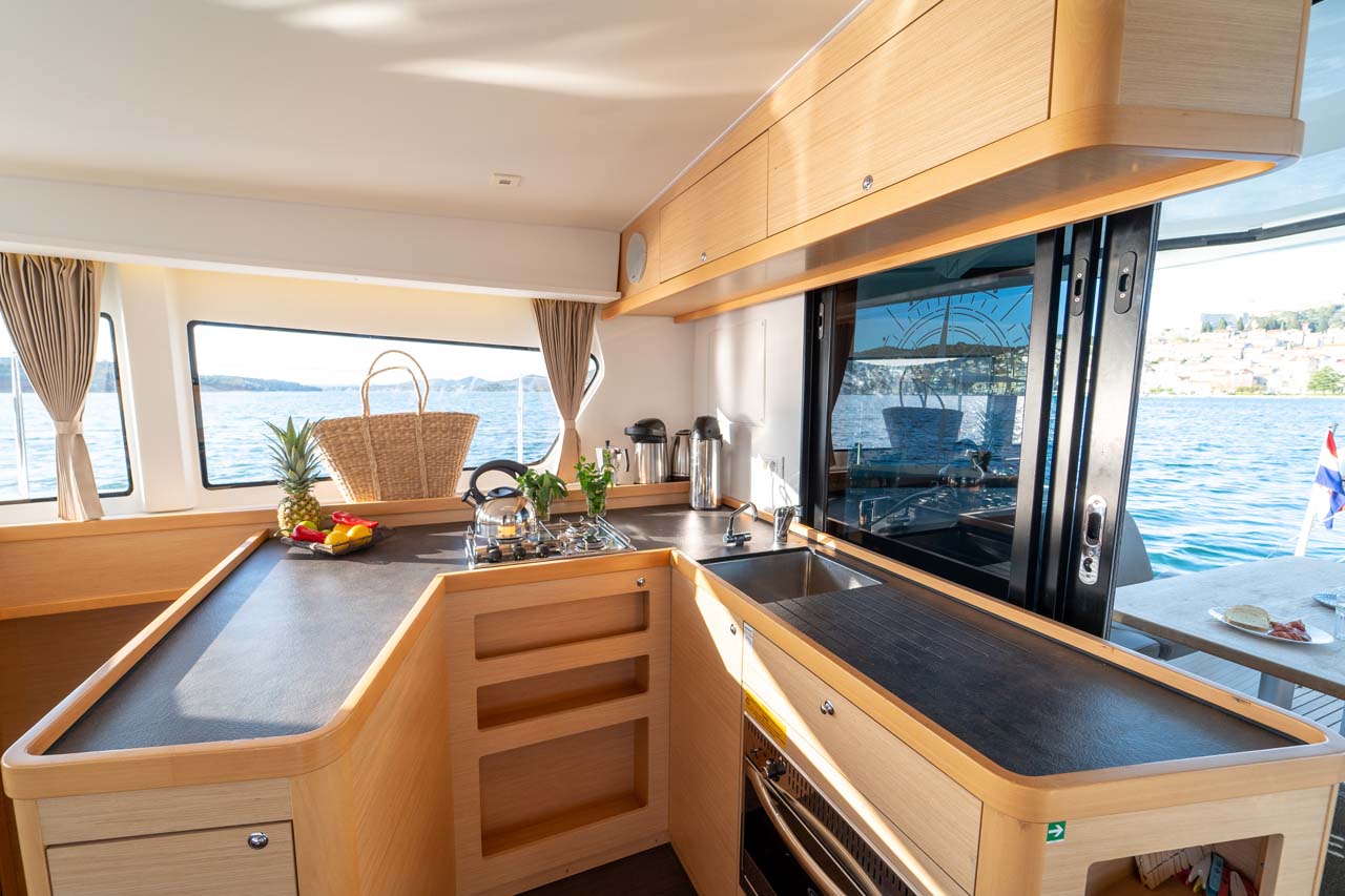 Lagoon 42 - 4 + 2 cab. — photo 10