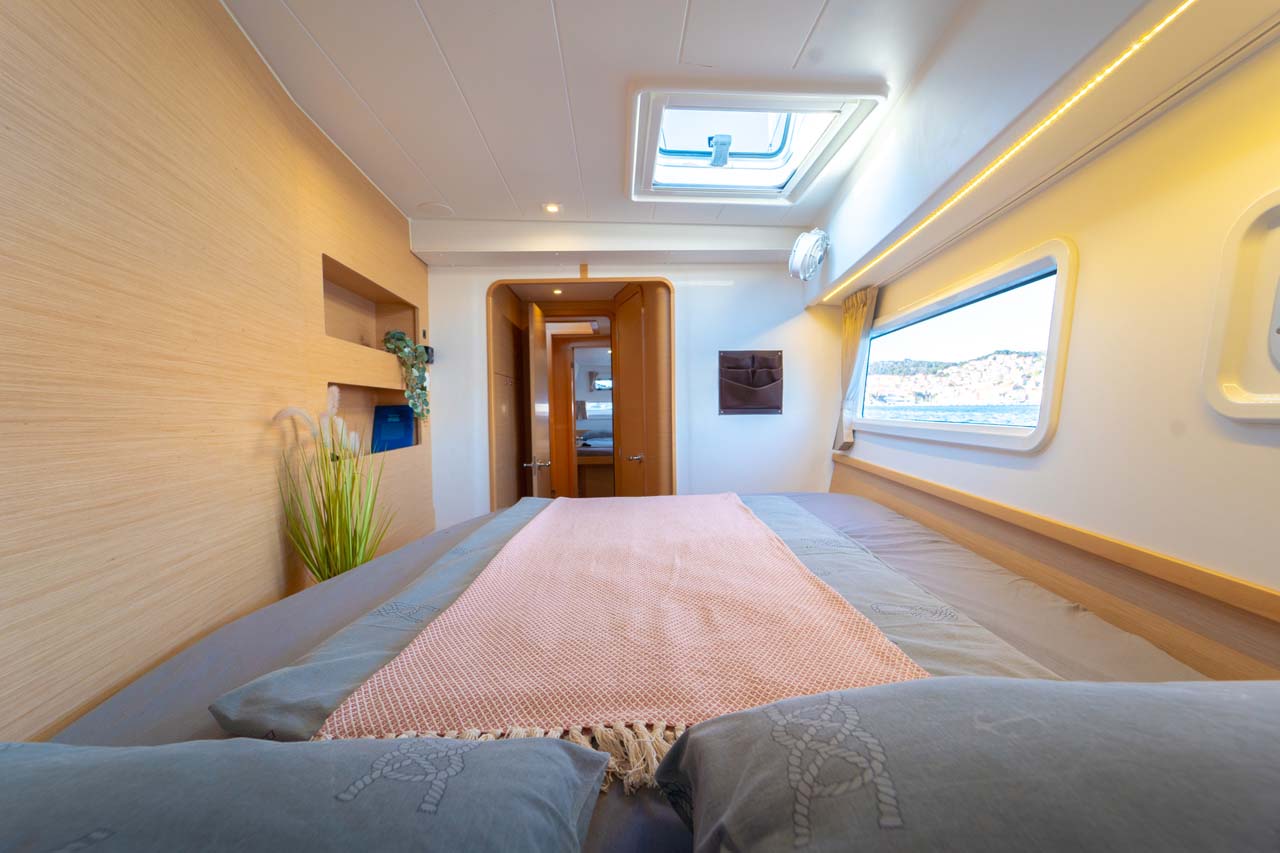 Lagoon 42 - 4 + 2 cab. — photo 19